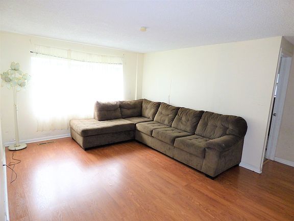 3rd image of 107 Toro Cir