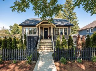 631 2nd St, New Westminster, BC V3L 2M6