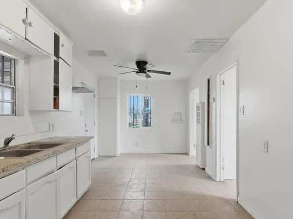 2403 S I St, Bakersfield, CA