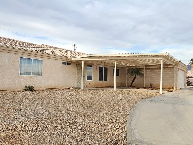 3051 Simitan Dr — Photo 2