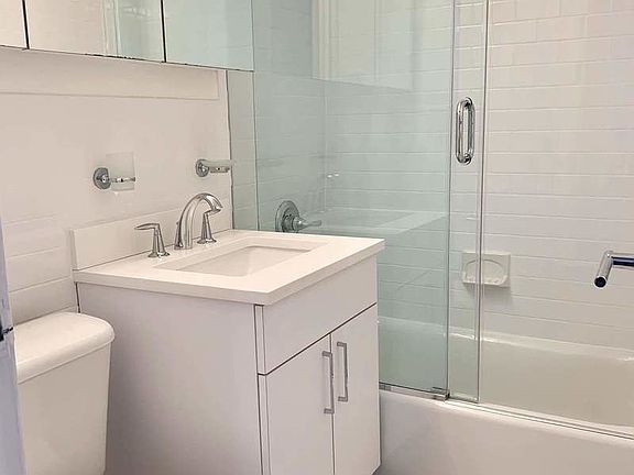 3rd image of 145 E 15th St APT 7B