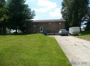 935 Long Branch Rd, Troy, IL 62294