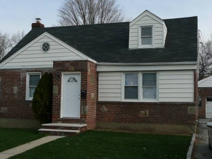 1st image of Lawrence St
