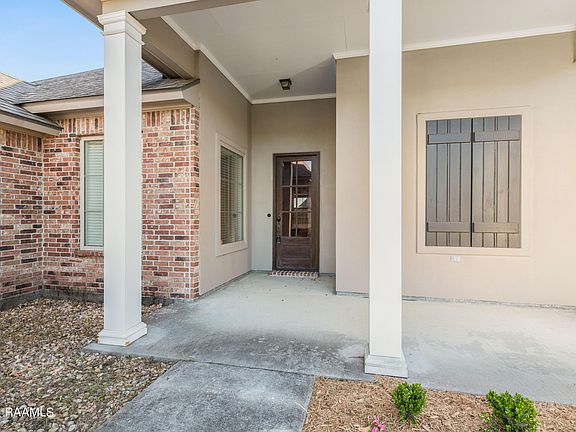 3rd image of 306 Miramar Blvd