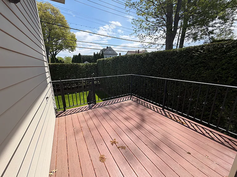 114 Oak St #114 — Photo 24