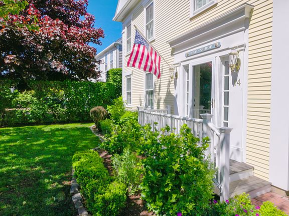 2nd image of 14 Goldfinch Dr