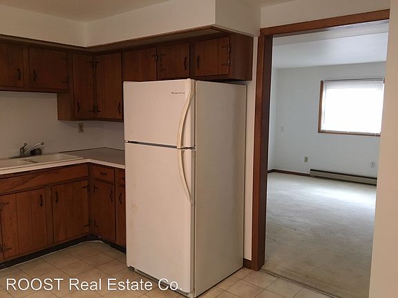 3rd image of 129 Berwick Dr APT A
