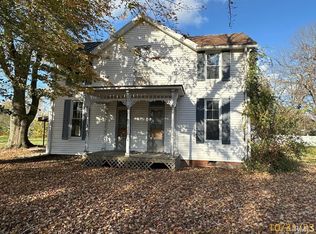 15 Short St, Elberfeld, IN 47613