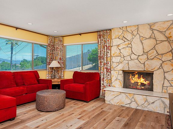 4th image of 1527 Calavo Dr