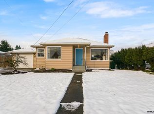 702 SE Miller Ave, Dallas, OR 97338