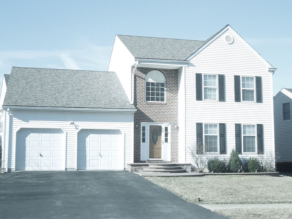 1st image of 126 Shrewsbury Dr