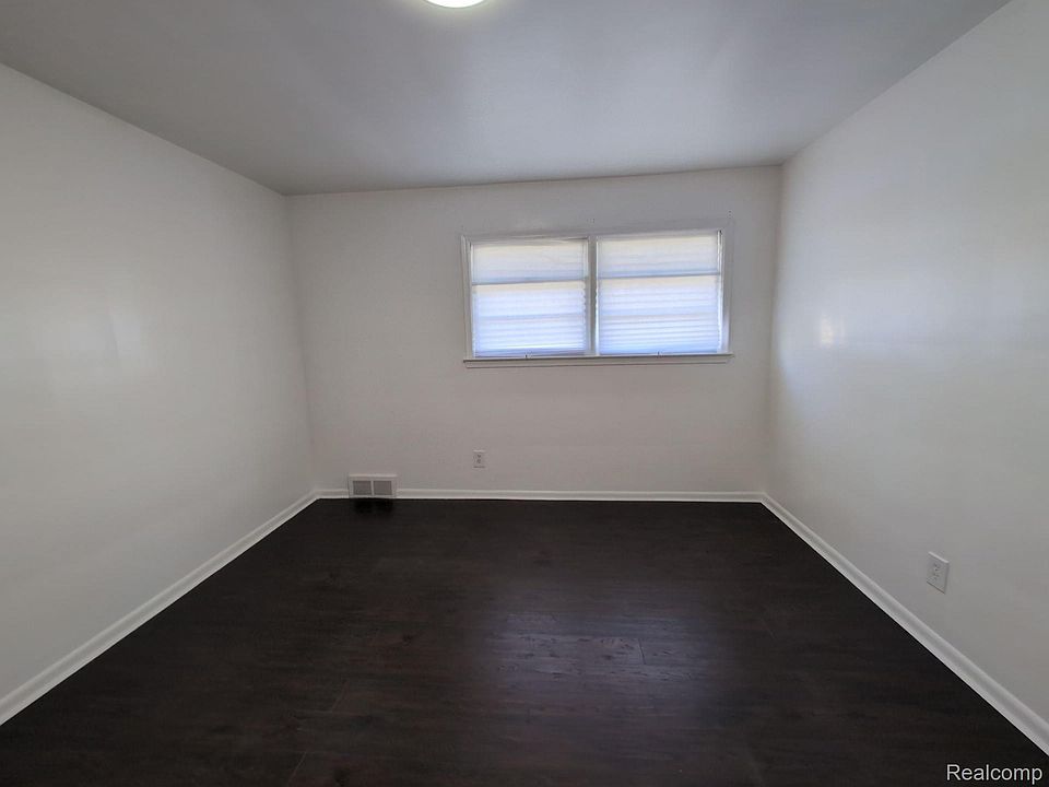 1901 Edison St, photo 19