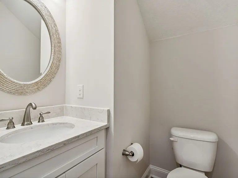 247 Beech St — Photo 23