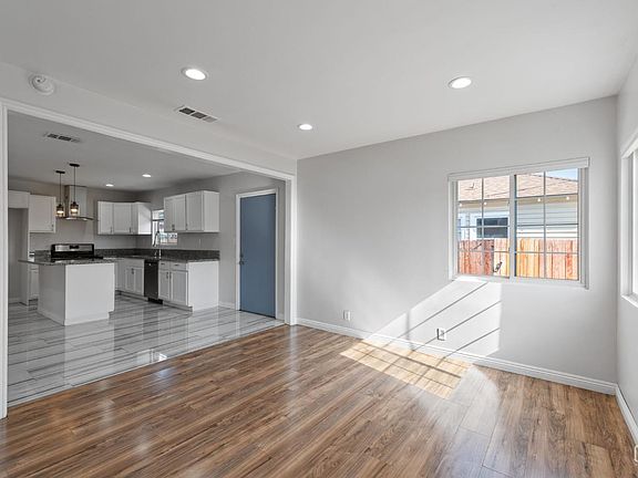 5th image of 9930 Holland St