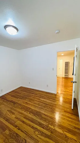 3958 S Normandie Ave Photo 1