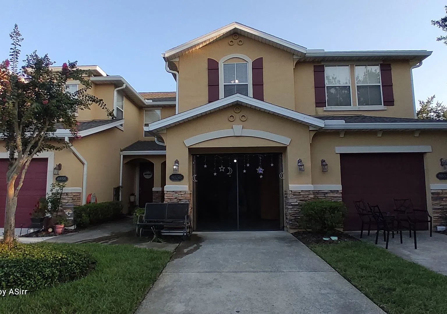 3 bed, 2.5 bath, 1519 sqft, $1,100 — Photo 1