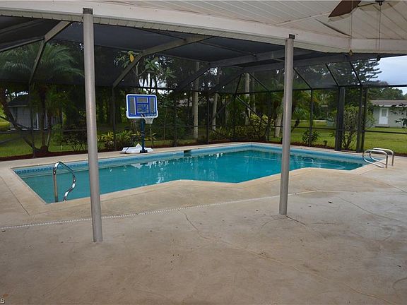5th image of 431 Hamlin Ln