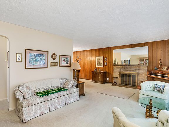 5th image of 1834 Woodland Ave