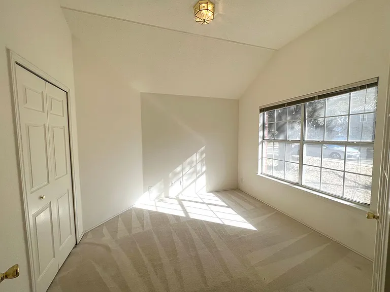 6708 Bancroft Woods Dr — Photo 6