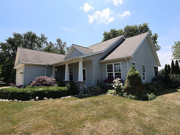 2nd image of 3015 Bayfield Dr