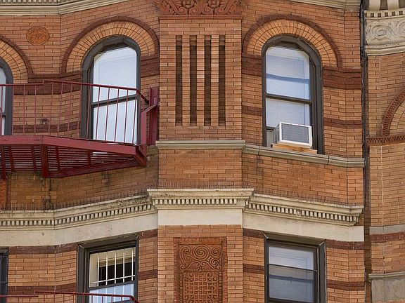 5th image of 134 E 96th St APT 3B