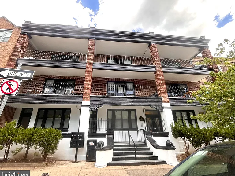 4417 Walnut St #3F — Photo 1