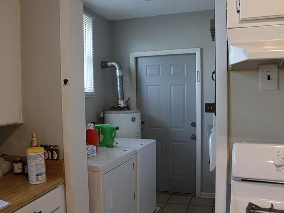 3rd image of 2510 E Brown St