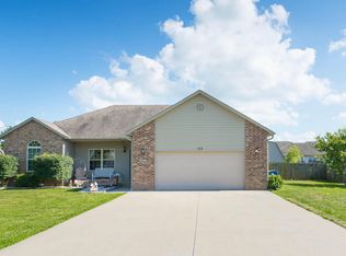 413 E Kennedy St, Strafford, MO 65757