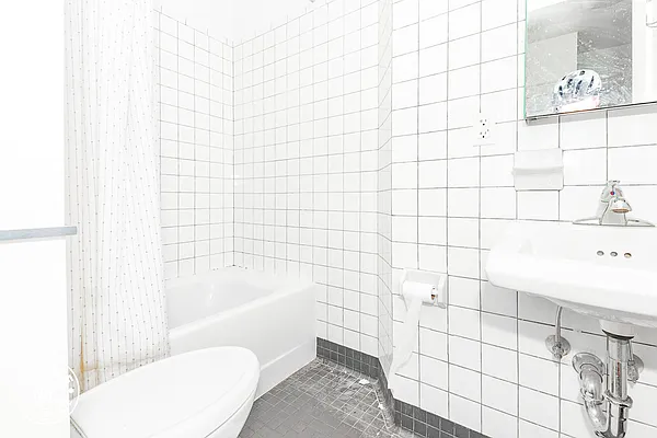 Rented by MySpaceNYC | media 15