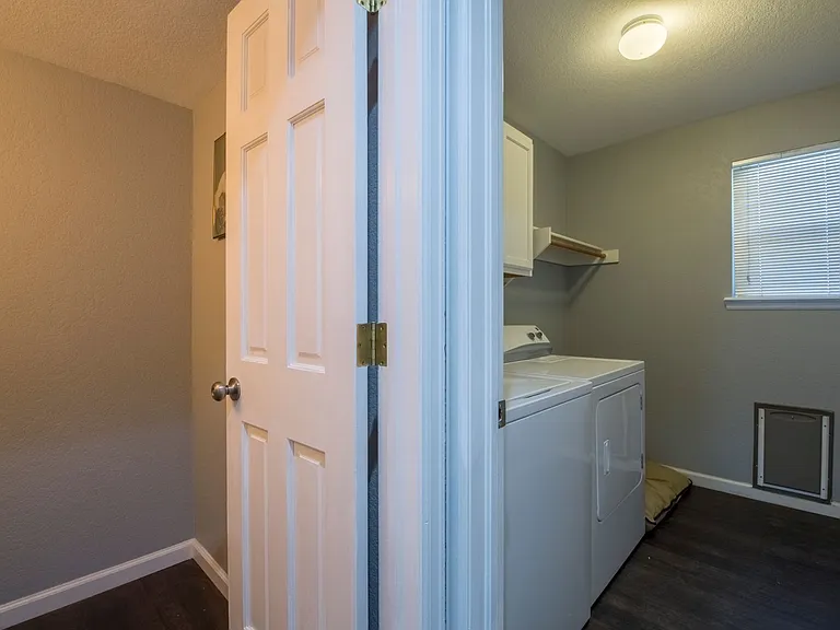 1275 S Boyero Ct — Photo 18