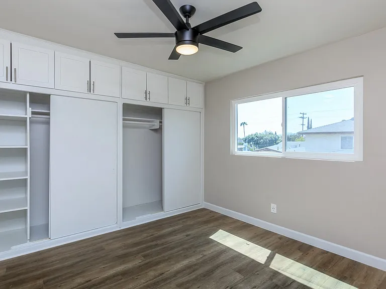 1119-1123 E Elk Ave — Photo 53