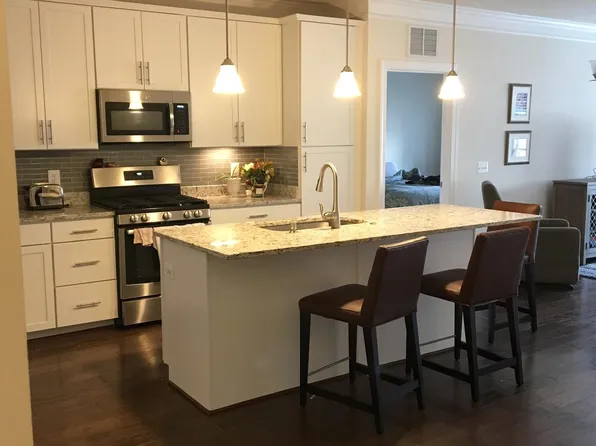 13740 Endeavour Dr APT 303, Herndon, VA 20171