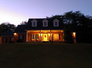 202 Lake View Dr, Washington, MO 63090