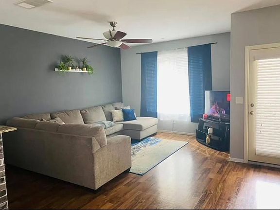 3rd image of 4615 Townwall St