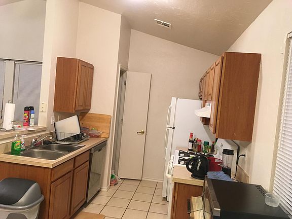 3rd image of 1104 Brandywine Ln Unit 4