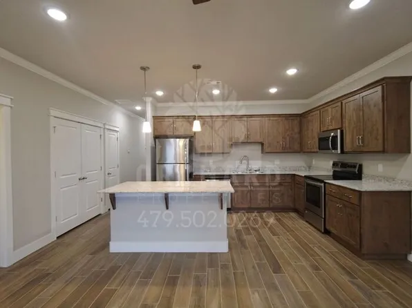 3000 Conway Dr, Siloam Springs, AR 72761