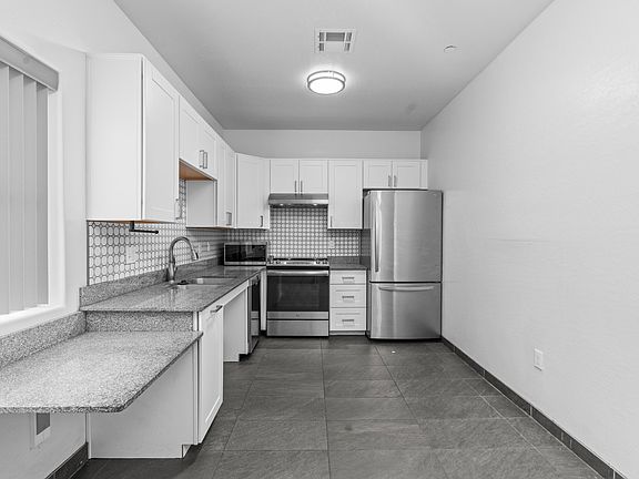 2nd image of 521 E Mission Ln #4