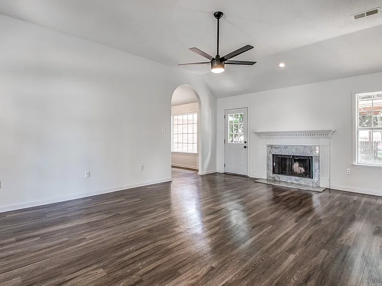 5624 Annandale Dr — Photo 6