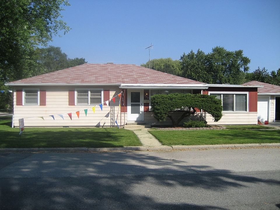1st image of 742 Colville Pl