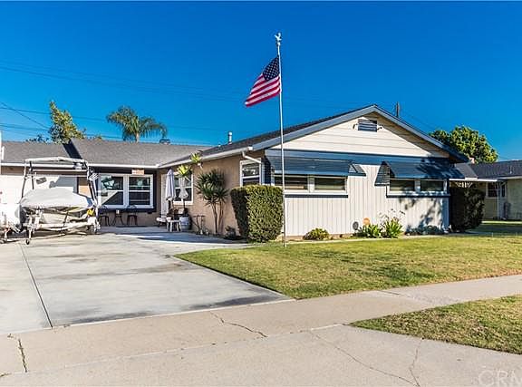 2nd image of 8032 San Luis Cir