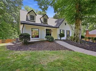 3608 Foxglove Dr, Winston Salem, NC 27106