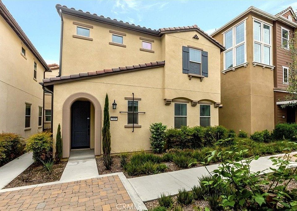 1st image of 7446 Desert Holly St