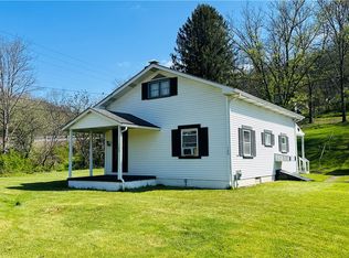 708 Lardintown Rd, Tarentum, PA 15084