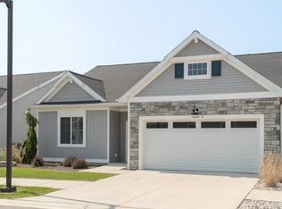440 N Fenway Dr #2, Fenton, MI 48430