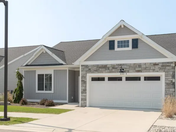 440 N Fenway Dr #2, Fenton, MI 48430