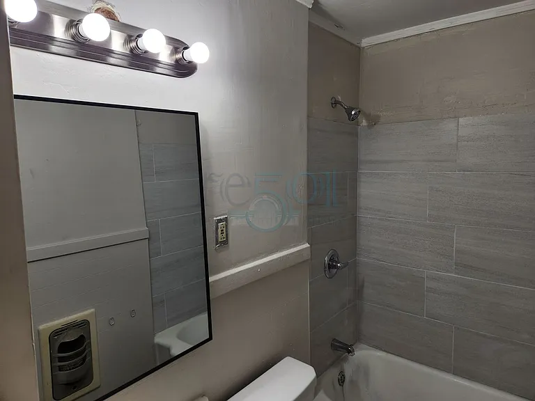 3402 Lilac Ter — Photo 10