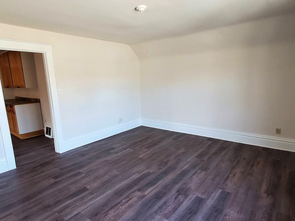 Master Bedroom living room