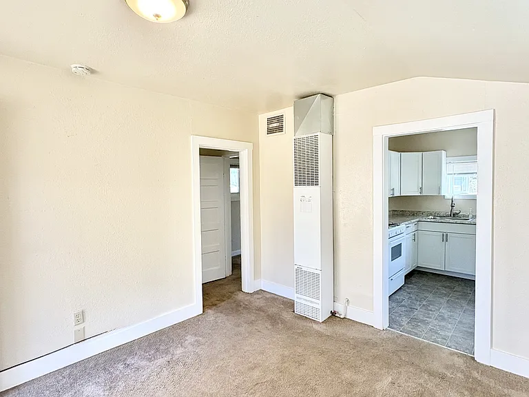 1548 Elizabeth Ave #6 — Photo 4