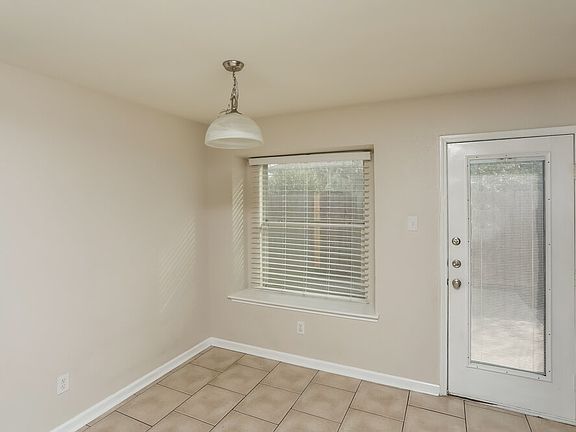 5th image of 1217 Crooked Creek Ct