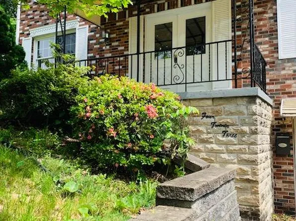 423 Macfarlane Dr, Pittsburgh, PA 15235